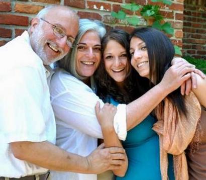 Alan Gross and Family - Photo credit: CubaNet