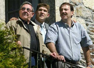 Raúl Castro con su hijo y su nieto en Lugo, España