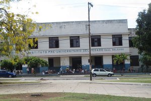 Instituto Pre Universitario "Saúl Delgado"