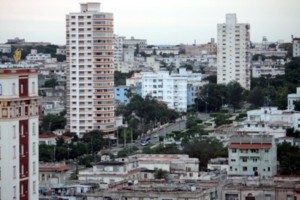 El barrio residencial del Vedado, una de las zonas de mayor cotización de la vivienda en la capital cubana. ¿Qué pasará a partir de ahora con la especulación inmobiliaria? Foto. Aleaga Pesant 