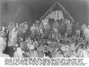 Campesinos secuestrados por Raúl Castro. 1958 (cerca de Sierra Cristal)