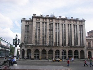 Edificio del Tribunal Supremo de Cuba y el periódico Juventud Rebelde (antiguo edificio del Diario de Marina)