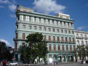 Según la revista británica "The Economist" Coral Capital invitió alrededor de 75 millones de dólares en Cuba, sobre todo en la remodelación del hotel Saratoga, uno de los más lujosos de La Habana