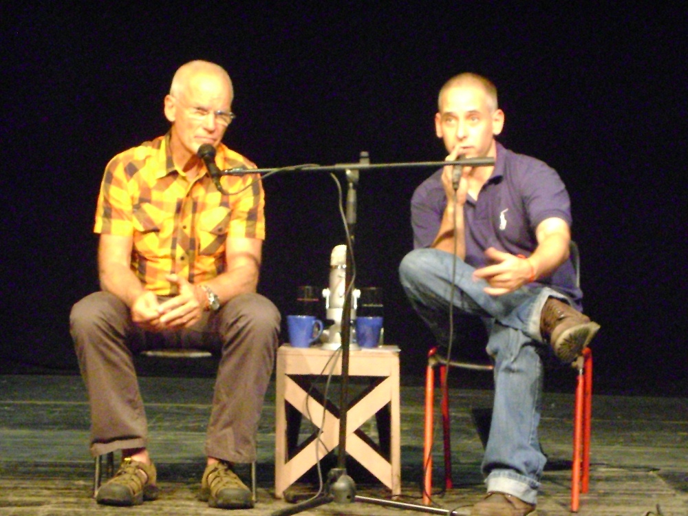 Ole Nydahl (izquierda), y su intérprete_foto David Canela