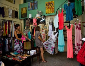 Tienda de Ropa propiedad de un cuentapropista en Cuba