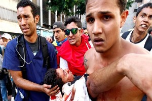 Estudiante baleados en Venezuela_Reuters