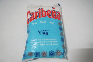 Bolsa de un kilo de sal Caribeña- Foto Ernesto Garcia