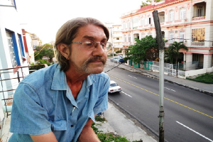 Otto Widmail en su balcón de El Vedado5- foto JHF