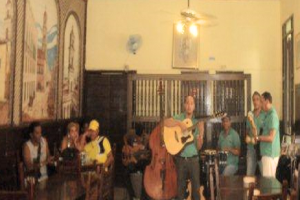 Erick y su conjunto de música tradicional cubana - Foto Marcia Cairo
