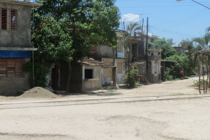 En esta intersección, del reparto Barrio Azul, de Bayamo, ocurrió el                                    accidente, donde la niña Magali Lisandra, de 12 años de edad,                                                       perdió la vida este 8 de mayo de 2014. Foto: Calixto R Martínez.