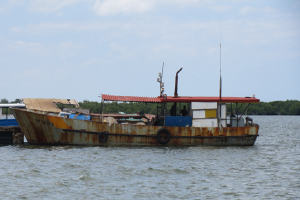 Este es el barco que zarpó de Puerto Padre, atracó en Bahamas y fue devuelto a la isla_foto de Alberto Méndez Castelló