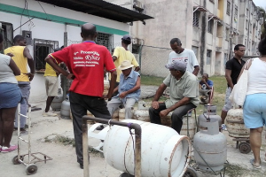 Punto de venta de gas licuado, calle 3ra. Altahabana_foto de Ernesto García