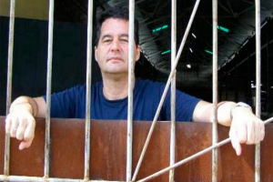 Escritor Ángel Santiesteban en asentamiento de trabajo forzoso de donde presuntamente escapó_archivo
