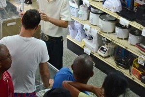 Tienda de electrodomésticos, Cuba_arhcivo
