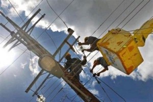 Linieros de la empresa eléctrica, Cuba_archivo