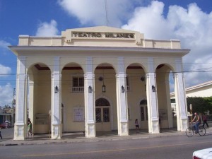 Teatro que lleva el nombre del poeta Milanés, en la provincia de Pinar del Río, Cuba_archivo