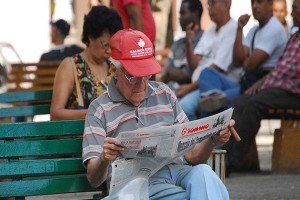 Cuba, lectores de prensa_archivo