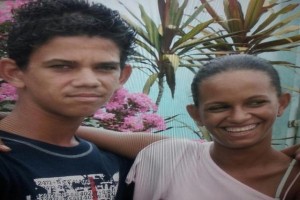 Héctor Alejandro Bazán de la Paz, de 16 años de edad (iz), fallecido en la huida de Cuba_archivo