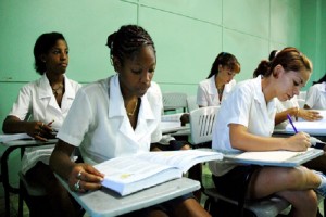 Estudiantes de Medicina, Cuba_archivo