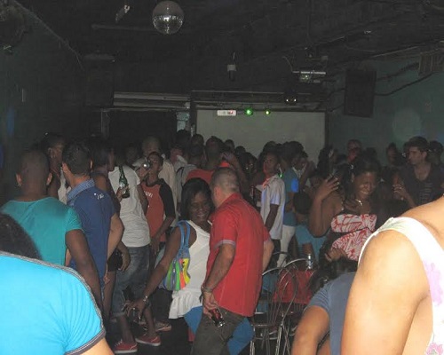 Club nocturno cubano (foto del autor)