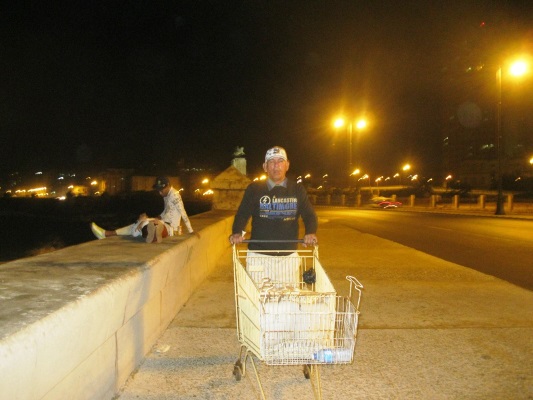 Vendedor ambulante en el Malecón 
