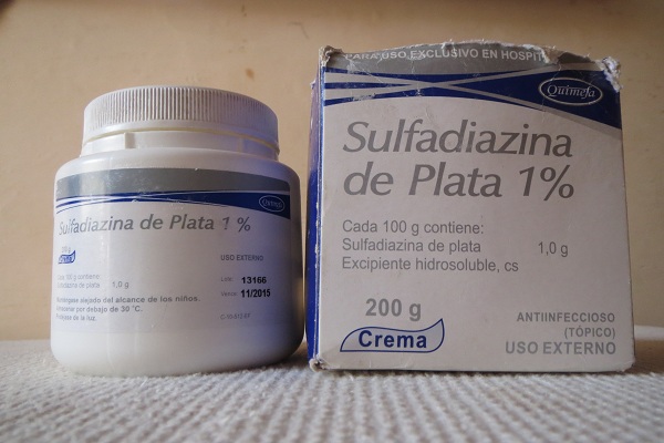 Sulfadiazina de Plata en crema, para las escaras (foto del autor)