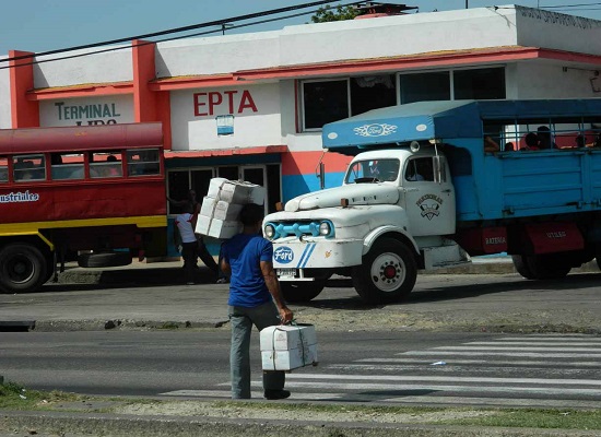 Transporte alternativo en el Lido, Marianao (foto del autor)