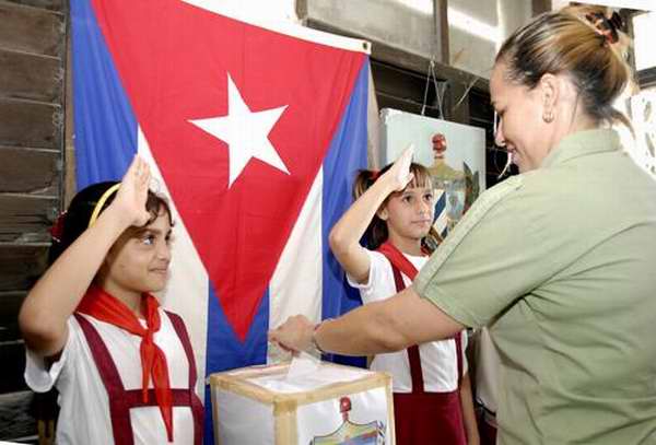 elecciones-cuba-pioneros
