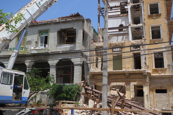 Casa No.557, con techos afectados por desplomes del edificio Tavel (foto del autor)