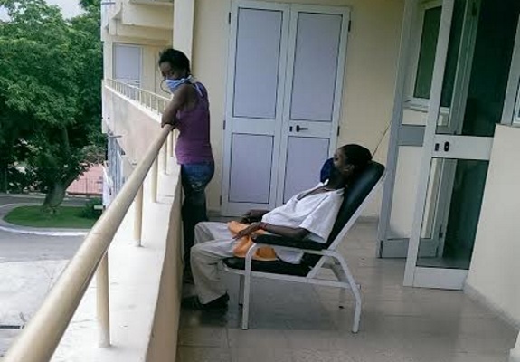 Pacientes con H1N1 en hospital Julio Trigo, La Habana (foto del autor)