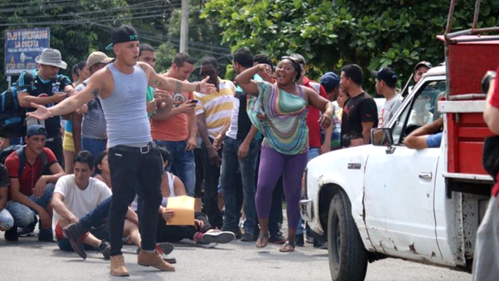Cubanos varados en Panamá (foto tomada de Internet)
