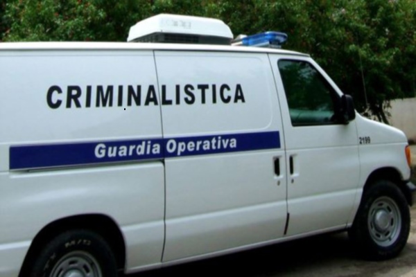 Un vehículo de la división de criminalística  (foto de archivo)