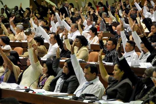 delagados-octava-legislatura-parlamento-cubano-foto-roberto-suarez