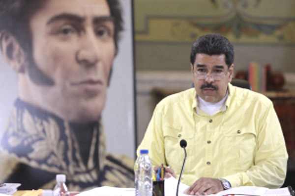 Maduro decreta estado de "emergencia económica" en Venezuela (REUTERS)