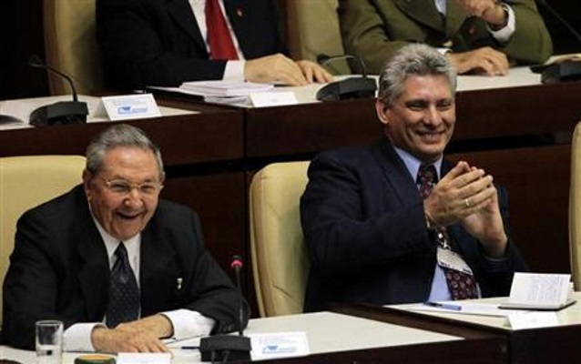 Raúl Castro y Miguel Díaz-Canel, primer vicepresidente del Consejo de Estado (Reuters)