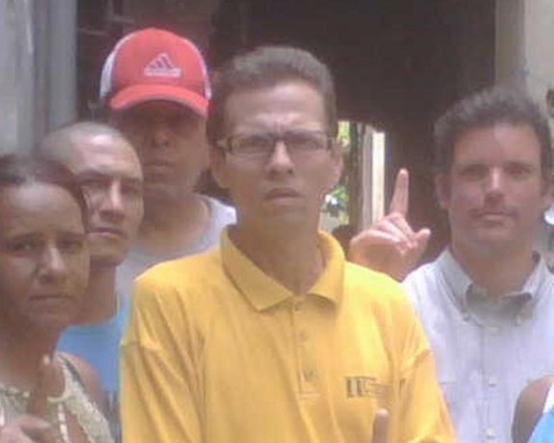 Al centro, Vladimir Calderón (foto tomada de internet)