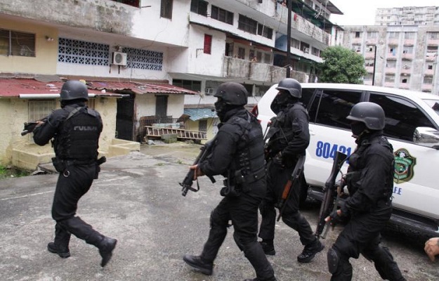 Unidad de la Policía Panamñea en acción (foto: elsiglo.com)