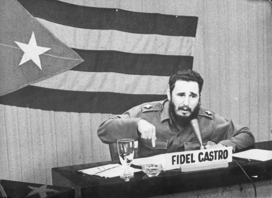 Fidel Castro da un discurso televisado en octubre de 1962, cuando la Crisis de Octubre (Foto: AFP/Getty Images)