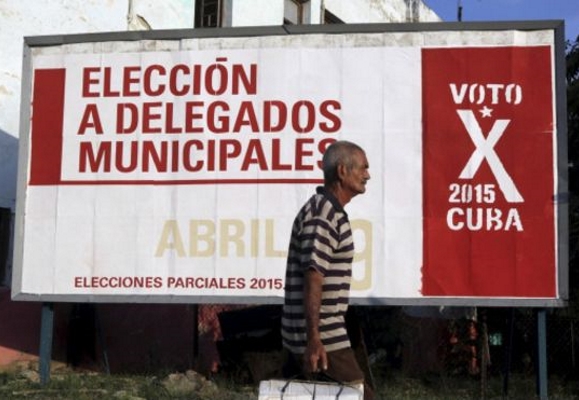 Valla publicitaria para las pasadas elecciones municipales, en 2015 (Foto: Reuters)