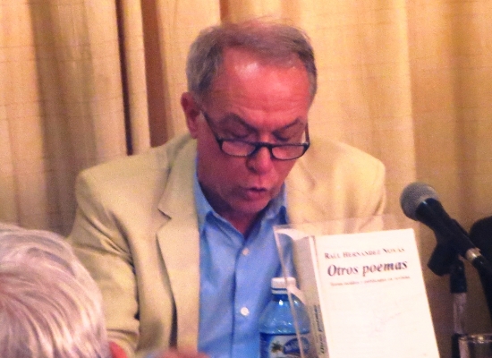 Jorge Luis Arcos durante la presentación del libro (Foto: Ernesto Santana)