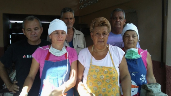 Activistas siguen dando almuerzo a desamparados a pesar del ... - Cubanet