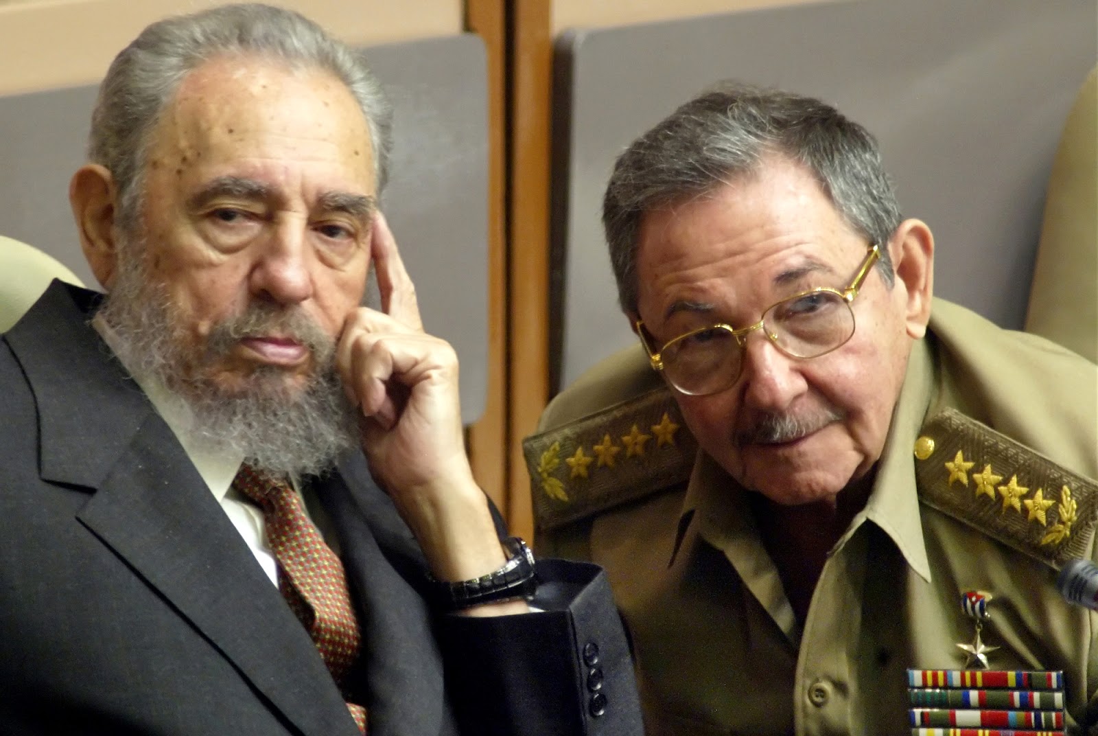 Fidel y Raúl Castro, Castrismo, Castrista, Diplomacia