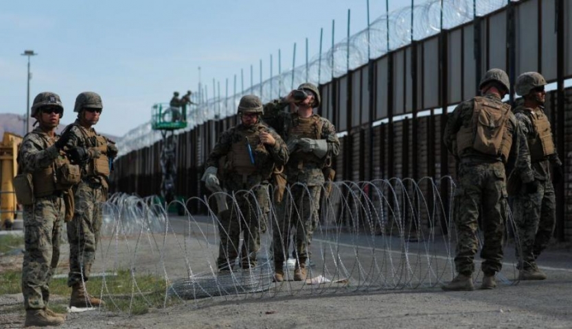 Soldados estadounidenses en la frontera con México