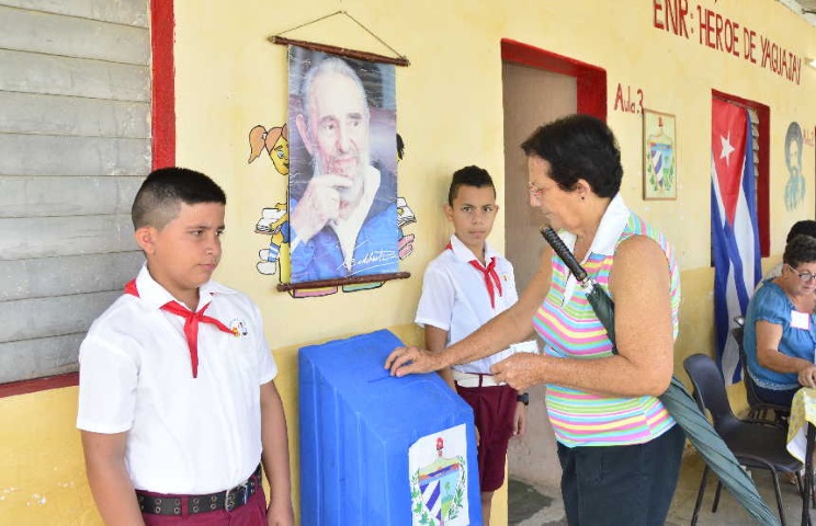 Centro de votación en Cuba, Elecciones, ONG