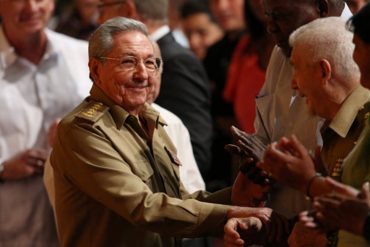 Raúl Castro; Twitter; Cuba;