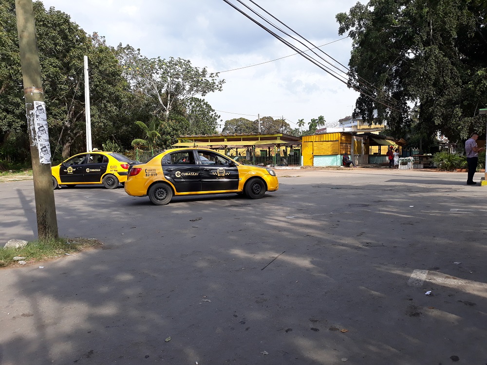 Piquera de taxis de 4 plazas