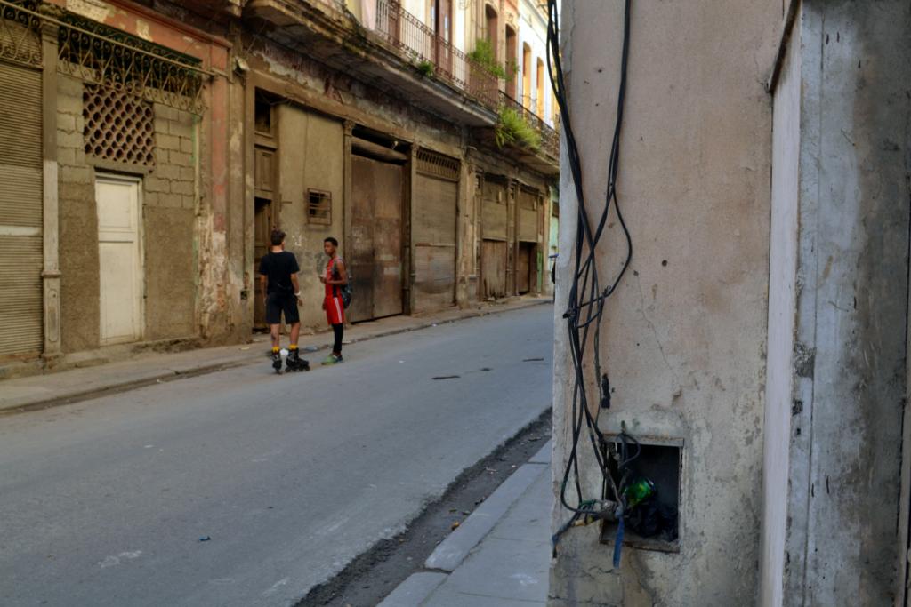 Cuba habana peligro tendido eléctrico cables 