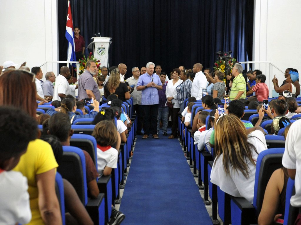 Cuba DÃ­az-canel consignas escasez crisis