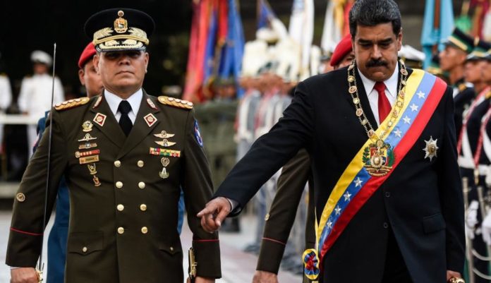 Vladimir Padrino López y Nicolás Maduro