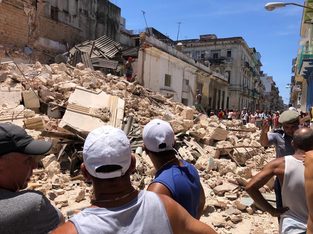 Cuba derrumbe derrumbes hotel hoteles turismo desalojo desalojos vivienda